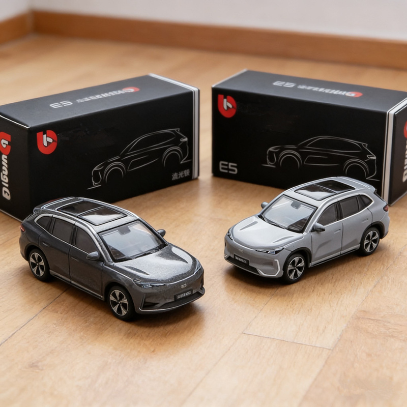 Renewable Energy Engineering - Bburago 1:64 Geely E5 EX5 Alloy